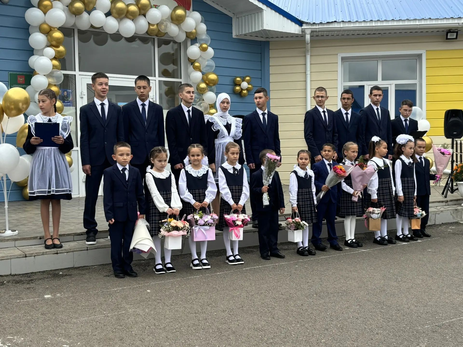Кошман мәктәбендә кыңгырау чыңы яңа уку елына юл ачты