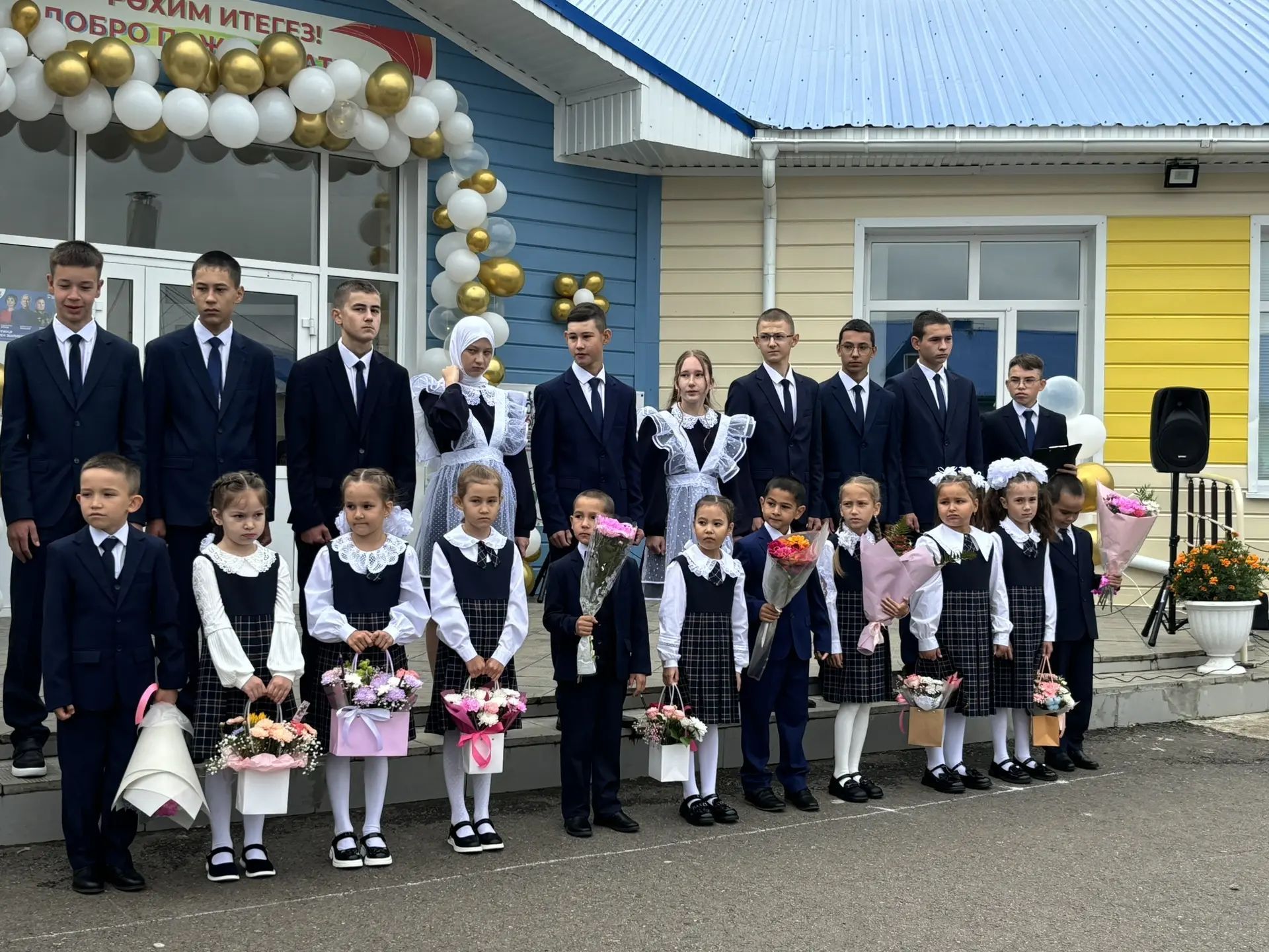 Кошман мәктәбендә кыңгырау чыңы яңа уку елына юл ачты