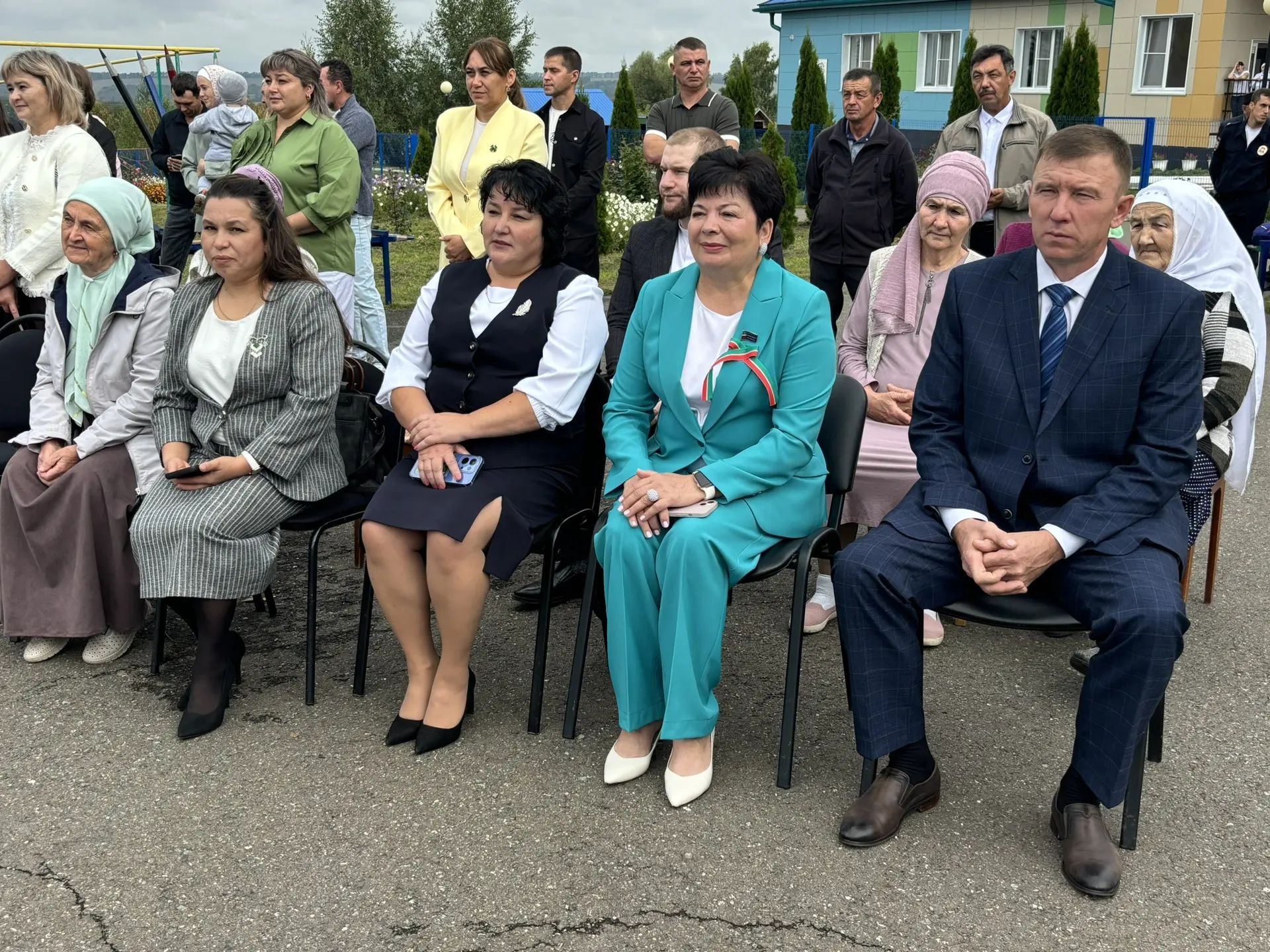 Кошман мәктәбендә кыңгырау чыңы яңа уку елына юл ачты