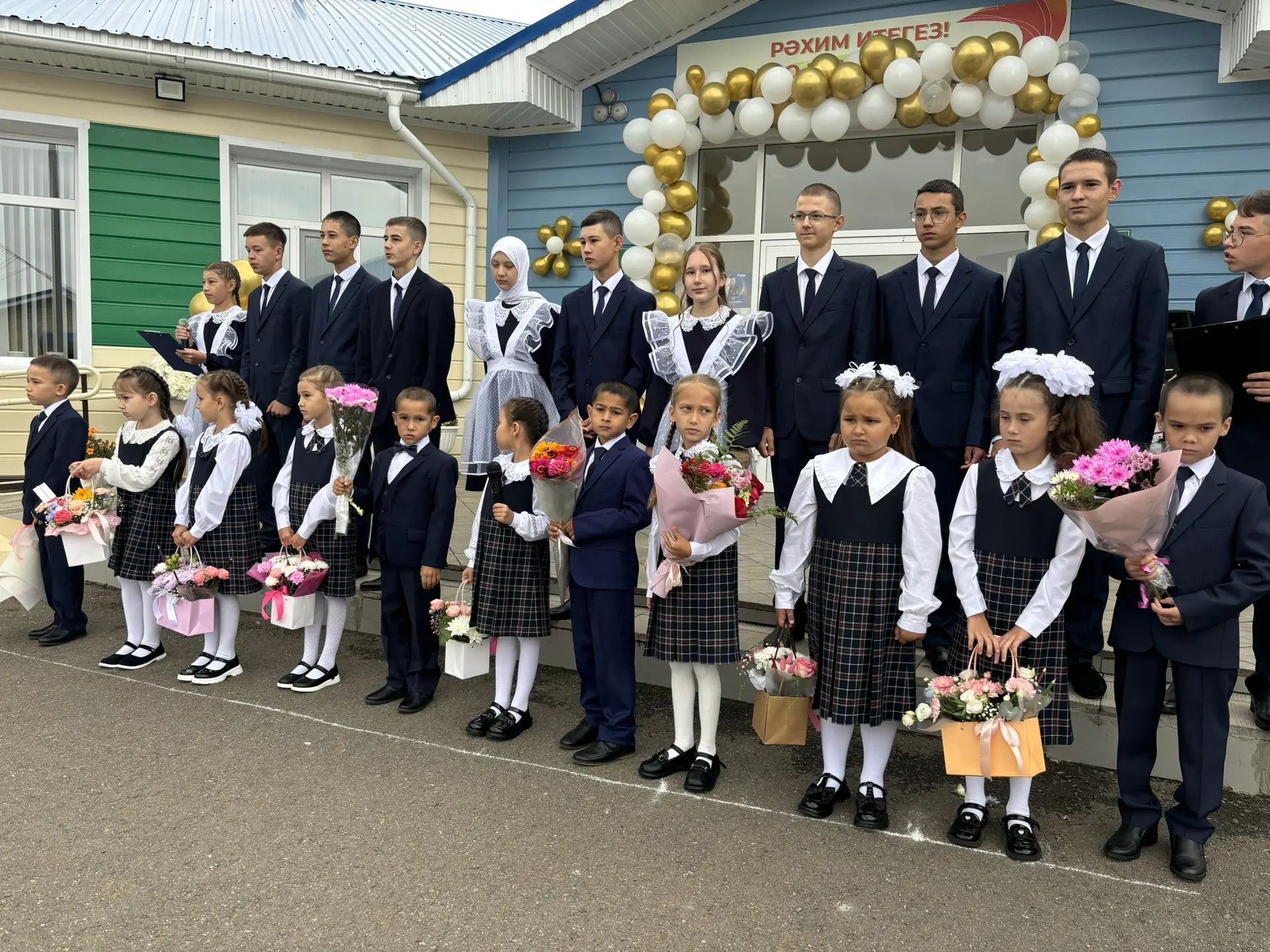 Кошман мәктәбендә кыңгырау чыңы яңа уку елына юл ачты