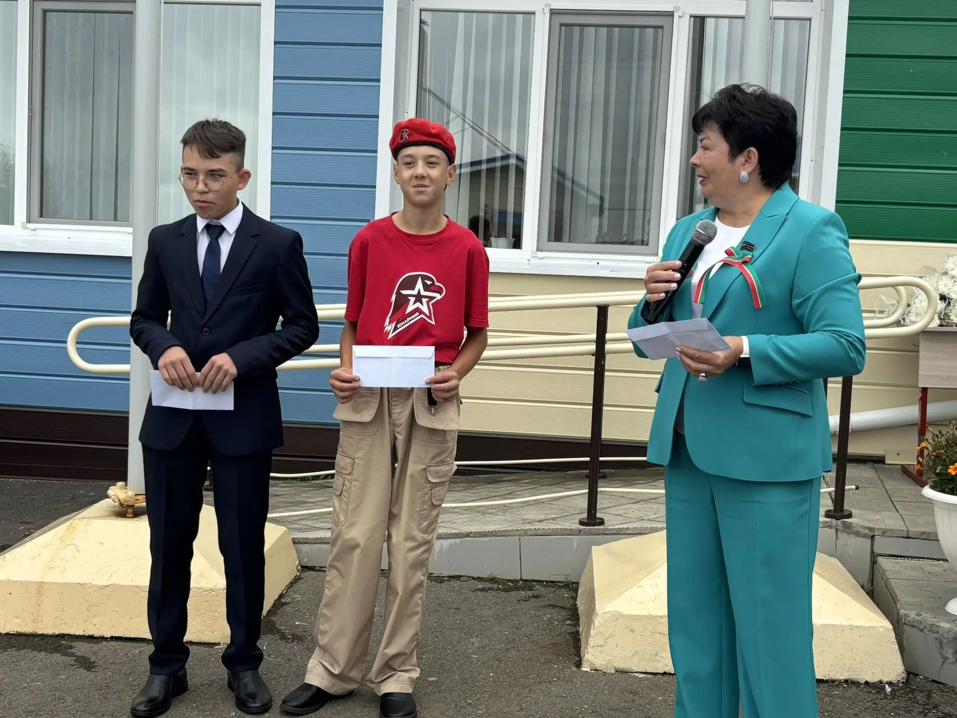 Кошман мәктәбендә кыңгырау чыңы яңа уку елына юл ачты