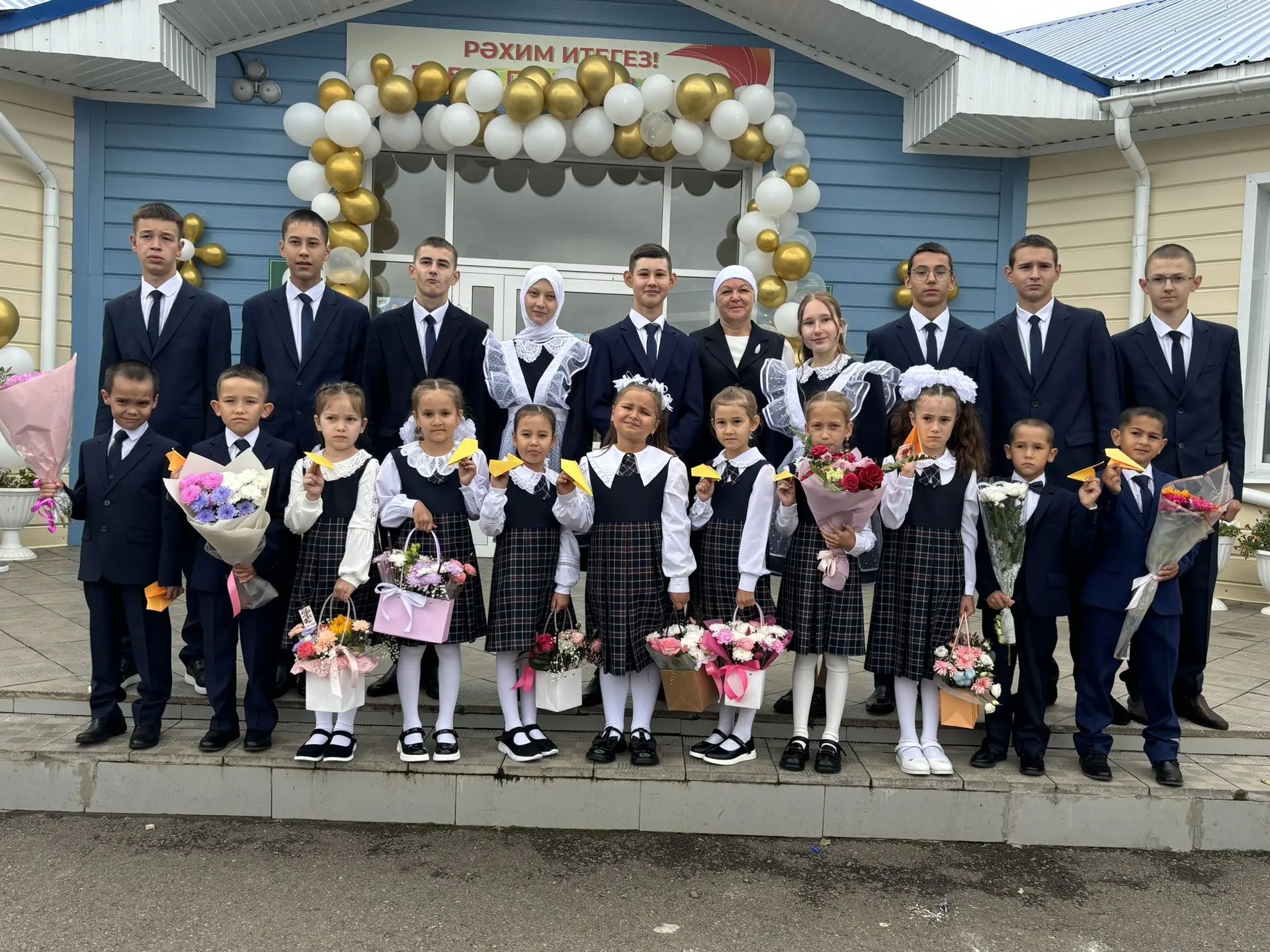 Кошман мәктәбендә кыңгырау чыңы яңа уку елына юл ачты