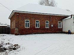 Кайбыч районындагы Чүти авылы Беренче җәмигъ мәчете каршындагы мәдрәсә