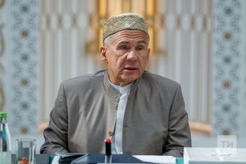 Минниханов осудил акцию с сожжением Корана в Стокгольме