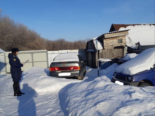 У двоих кайбичан судебные приставы наложили арест на автомобили