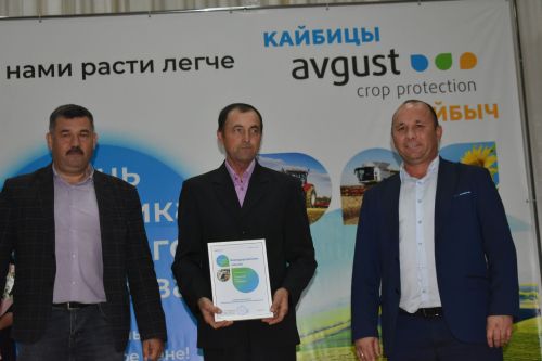 “Август – Кайбыч” җәмгыятендә авыл хуҗалыгы хезмәтчәннәрен хөрмәтләделәр