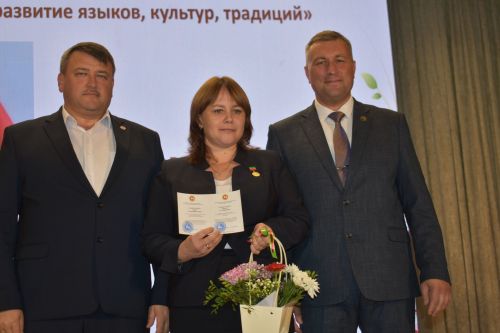 Кайбыч мәдәният йортында укытучыларының һөнәри бәйрәмнәре уңаеннан зур тантана узды