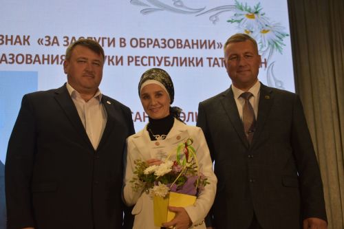 Кайбыч мәдәният йортында укытучыларының һөнәри бәйрәмнәре уңаеннан зур тантана узды