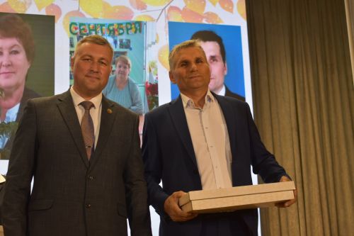 Кайбыч мәдәният йортында укытучыларының һөнәри бәйрәмнәре уңаеннан зур тантана узды