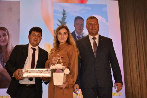 Кайбыч мәдәният йортында укытучыларының һөнәри бәйрәмнәре уңаеннан зур тантана узды