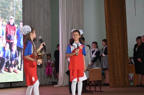 Кайбыч мәдәният йортында укытучыларының һөнәри бәйрәмнәре уңаеннан зур тантана узды