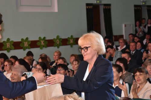 Кайбыч мәдәният йортында укытучыларының һөнәри бәйрәмнәре уңаеннан зур тантана узды