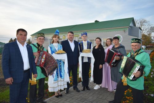 В Бурундуках после капитального ремонта открылся дом культуры