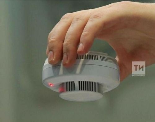 Пожарный извещатель спас жизни двоих жителей Тукаевского района