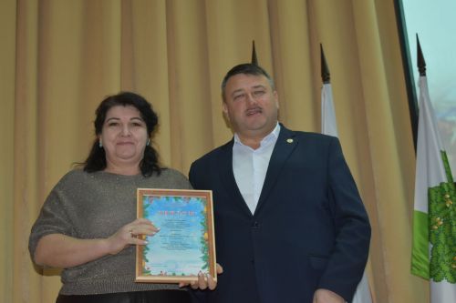 В Кайбицком районе наградили победителей конкурса на новогоднее оформление