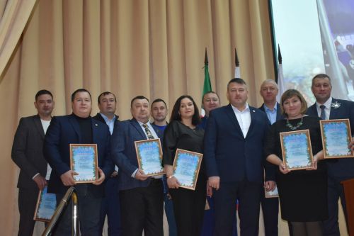 В Кайбицком районе наградили победителей конкурса на новогоднее оформление