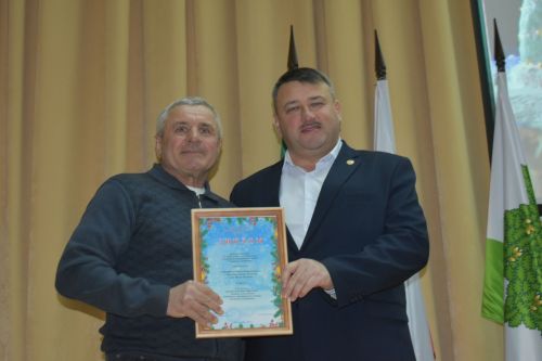 В Кайбицком районе наградили победителей конкурса на новогоднее оформление