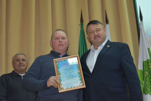 В Кайбицком районе наградили победителей конкурса на новогоднее оформление