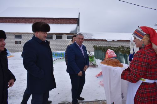 Кыр Буасында төзекләндерелгән авыл клубы ачылды
