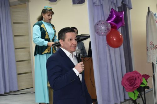 Кыр Буасында төзекләндерелгән авыл клубы ачылды