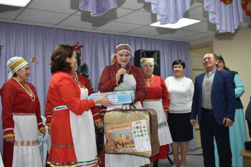 Кыр Буасында төзекләндерелгән авыл клубы ачылды