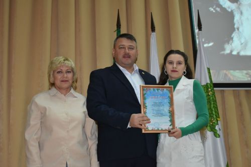 В Кайбицком районе наградили победителей конкурса на новогоднее оформление