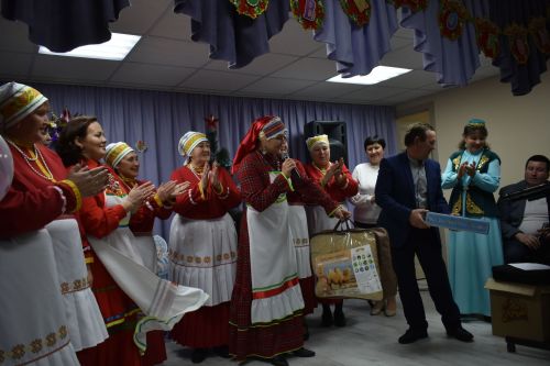 Кыр Буасында төзекләндерелгән авыл клубы ачылды
