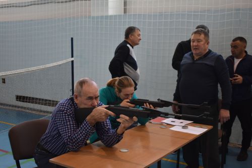 Кайбычта «Салават күпере» спорт-сәламәтләндерү комплексында инвалидлар ункөнлеге уңаеннан физик мөмкинлекләре чикле кешеләр өчен спартакиада үткәрелде