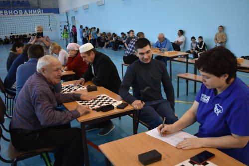 Кайбычта «Салават күпере» спорт-сәламәтләндерү комплексында инвалидлар ункөнлеге уңаеннан физик мөмкинлекләре чикле кешеләр өчен спартакиада үткәрелде