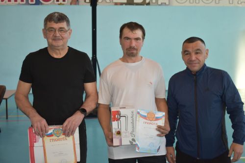 Кайбычта «Салават күпере» спорт-сәламәтләндерү комплексында инвалидлар ункөнлеге уңаеннан физик мөмкинлекләре чикле кешеләр өчен спартакиада үткәрелде