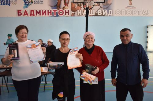 Кайбычта «Салават күпере» спорт-сәламәтләндерү комплексында инвалидлар ункөнлеге уңаеннан физик мөмкинлекләре чикле кешеләр өчен спартакиада үткәрелде