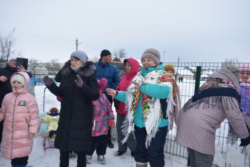 Олы Тәрбиттә Май чабу бәйрәмендә кышны озаттылар, язны каршы алдылар