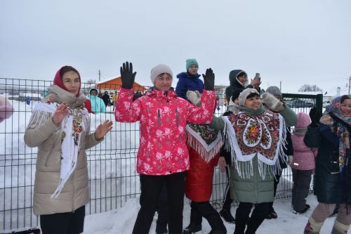 Олы Тәрбиттә Май чабу бәйрәмендә кышны озаттылар, язны каршы алдылар