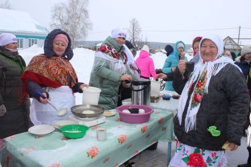 Олы Тәрбиттә Май чабу бәйрәмендә кышны озаттылар, язны каршы алдылар