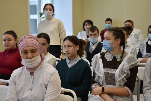 Для школьников в Кайбицкой ЦРБ провели День открытых дверей