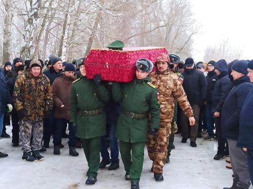 В Кайбицком районе с почестями простились с погибшим участником спецоперации