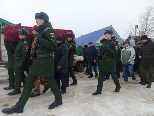 В Кайбицком районе с почестями простились с погибшим участником спецоперации