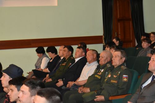 В Кайбицах состоялась встреча с призывниками