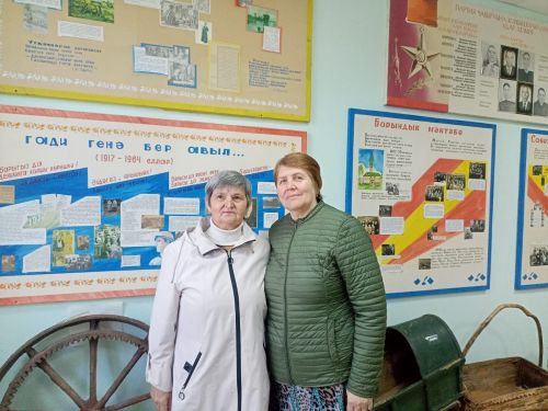 Лаеш техникумында укыган сабакташлар 41 елдан соң Кайбычта очрашты