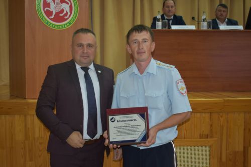 Начальник Кайбицкого ОГИБДД поощрен Благодарностью учреждения «Безопасность дорожного движения»