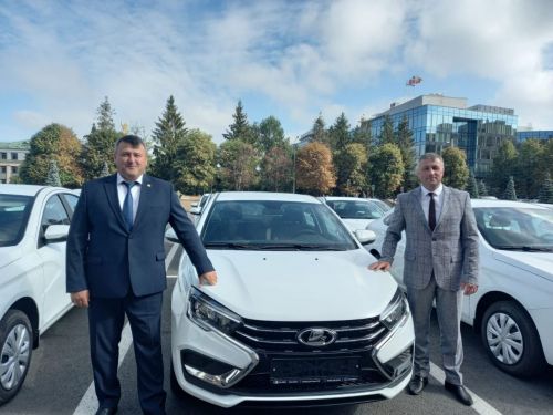 Мәгариф бүлегенә яңа автомобиль кайтты