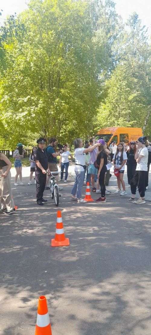 В казанском лагере автоинспекторы рассказали детям о правилах безопасности на дорогах