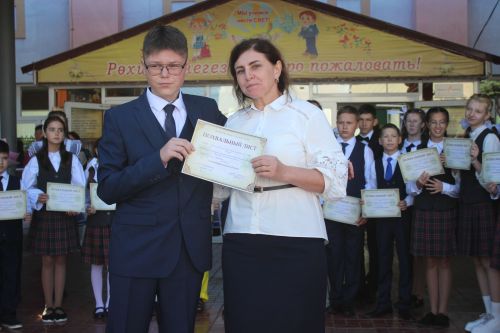 В Большекайбицкой школе прозвенел звонок на первый урок