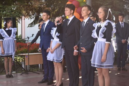 В Большекайбицкой школе прозвенел звонок на первый урок