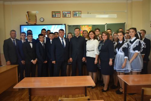 В Большекайбицкой школе прозвенел звонок на первый урок