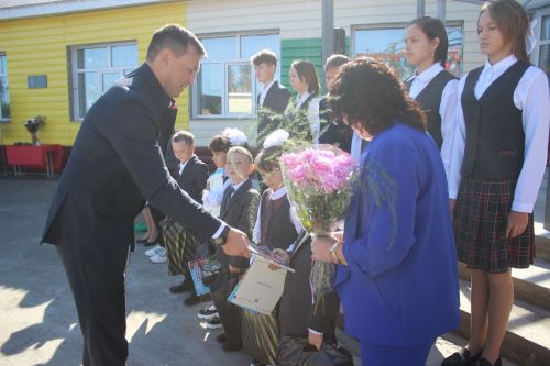 Кече Мәме мәктәбендә узган Белем бәйрәменнән мизгелләр