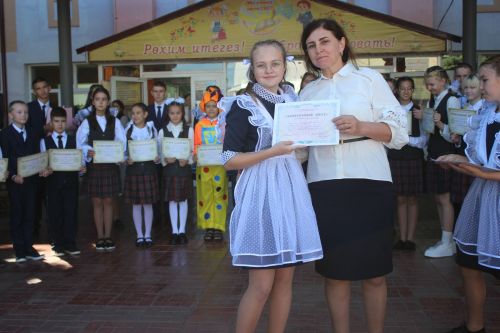 В Большекайбицкой школе прозвенел звонок на первый урок