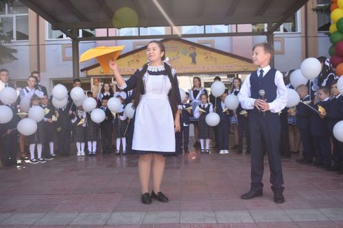 В Большекайбицкой школе прозвенел звонок на первый урок