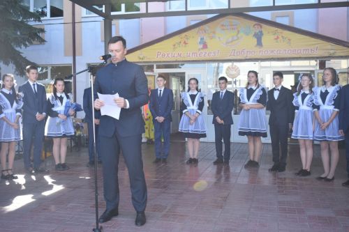 В Большекайбицкой школе прозвенел звонок на первый урок
