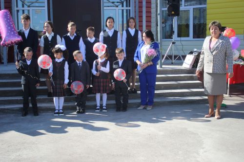 Кече Мәме мәктәбендә узган Белем бәйрәменнән мизгелләр
